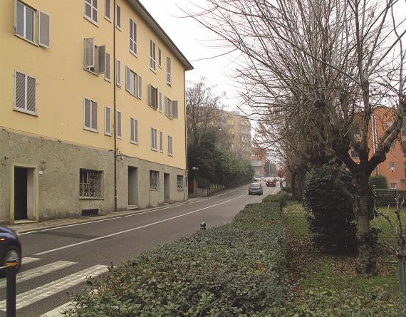 struttura urbana. 1. L ingresso del Savoia Hotel Calzavecchio, provenendo dalla stazione lungo via Marconi. 2.