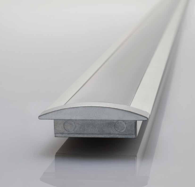 ARMADIO / Nuvola Profilo lineare in alluminio estruso con copertura in policarbonato opale.