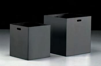laminate IRONY BOX design: Maurizio Peregalli 2002 Struttura: colore nero ramato Frame: copper black paint 45 x 45 x H 50 cm 55 x 55 x H 60 cm 60 x