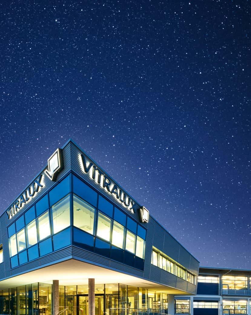 La filosofia VITRALUX. 11.800 m 2 di vetro lavorato all anno 7.