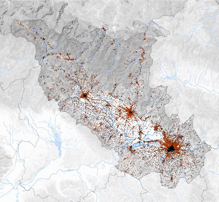 Evoluzione dell edificato 1954 2011 vi abita il 30% della popolazione toscana 110 108 106 104 102