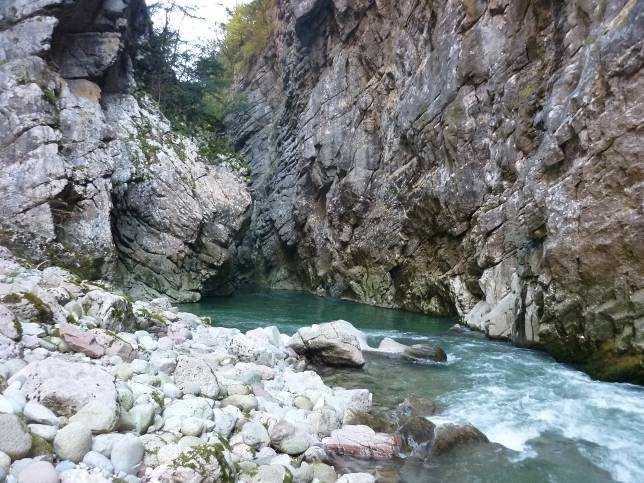 N. 169 Economia Punto di tuffo canyoning e torrentismo Fruizione Stenico Forra Limarò Luogo di interesse per pratica attività sportive come canyoning e torrentismo; Sviluppo di attività economiche