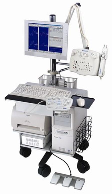 Elettromiografo L elettromiografo è utilizzato per studiare il sistema nervoso periferico e i muscoli scheletrici dal punto di vista funzionale.