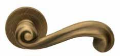 164 PL 5 Maniglia su rosetta con bocchetta Door lever handle with rosette and escutcheon PL 1