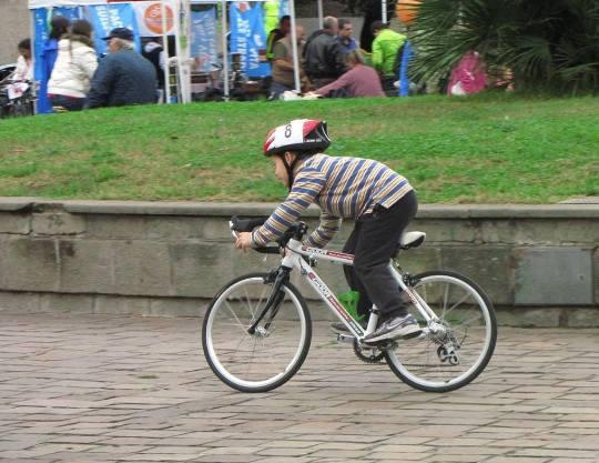 Istituti comprensivi Trova la strada in bici - Percorso educativo che ha la finalità di avvicinare i