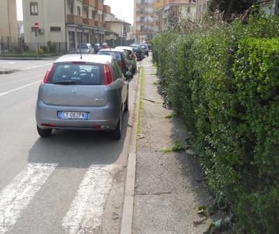 D Acqusito (P.). Lungo il percorso non sono presenti edifici o spazi pubblici.