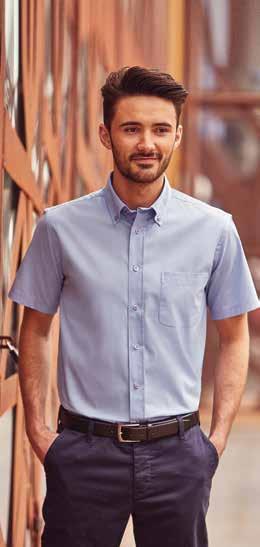 239 SHIRT/short sleeve JE99M Men s Roll Sleeve Shirt - Short Sleeve Camicia 00% cotone Twill, appena aderente, in tessuto mano-pesca morbido al