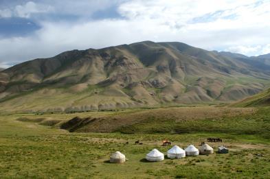(4 persone per yurta) per sentirsi dei veri nomadi e apprendere pienamente la cultura