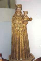 Lucia (fine Cinquecento) e le sculture lignee: (fig. 6) Madonna con Bambino (prima metà del Cinquecento, di altissima qualità formale) realizzata da Giovanni da Nola e (fig.