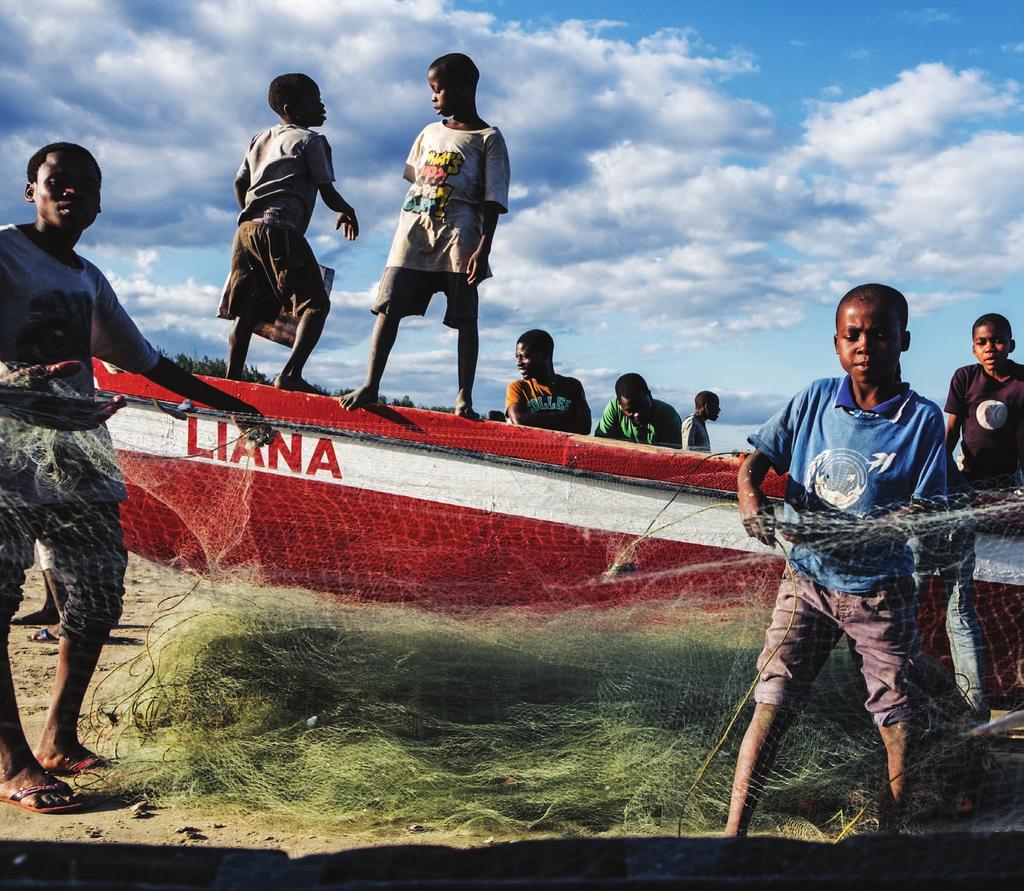 Le reti che sulla terra incontro stese, sono mappe oceaniche che il fondo del mare scrive ( ) perché Dio si riposa