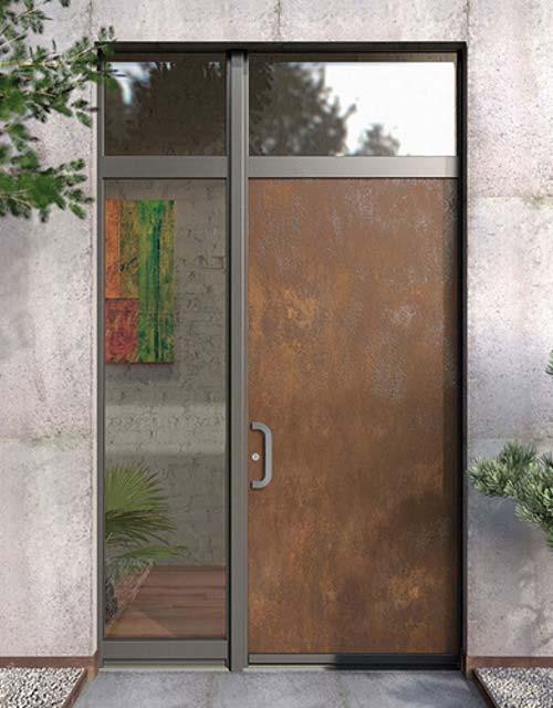Le porte interne a battente o scorrevole avranno finiturain laccato bianco completa di stipiti, coprifili, serrature e maniglie.