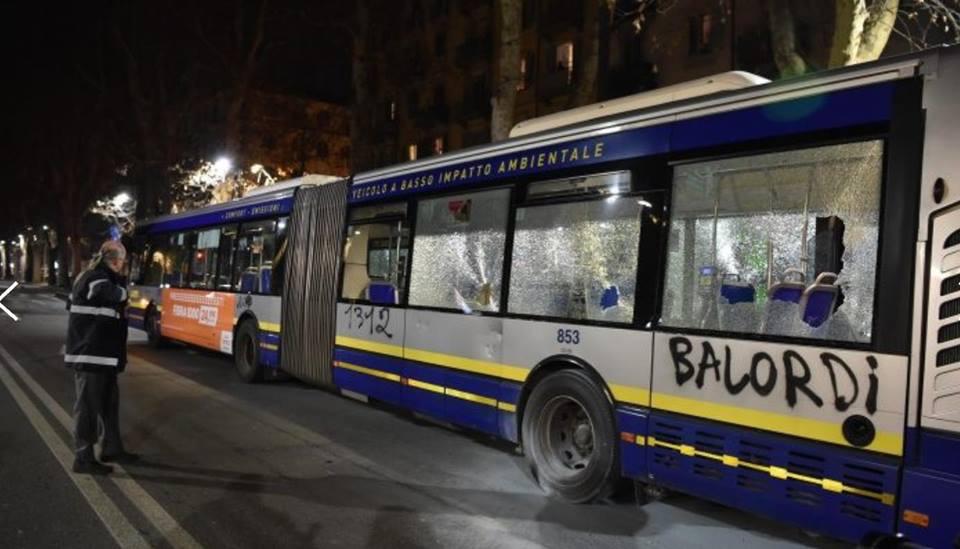 SABATO 09 FEBBRAIO 2019 21.48.17 TORINO: QUESTORE, NON CI SONO FERITI GRAVI MA DECINE DI CONTUSI TRA FORZE ORDINE = Torino, 9 feb.