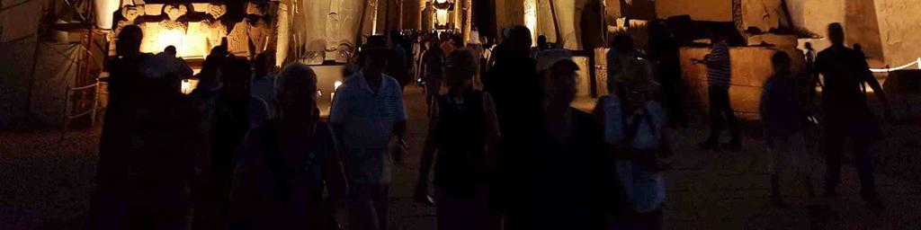 4 giorno - martedi 30/10 - Luxor Pensione completa - Al mattino visita della Necropoli Tebana sulla sponda ovest del Nilo: