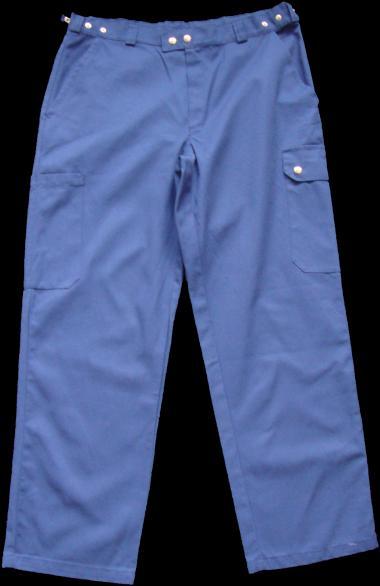 Due tasche basse aperte applicate o diversi tessuti Pantalone con apertura davanti, cerniera e 2
