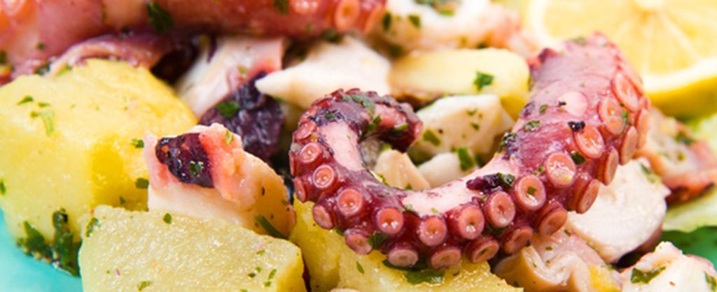 MENÙ DI PESCE FANTASIA Calamari in guazzetto Tagliatelle alla grossetana (pasta fresca ai frutti di mare e piselli) Insalata di polpo e