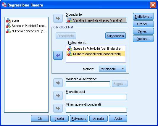 Regressione multipla : usa del software R è la correlazione tra i valori osservati e previsti dal modello Ŷ i = 25,630 +0,093X i1 1,418X i2 Deviazione standard = radice quadrata della media dei