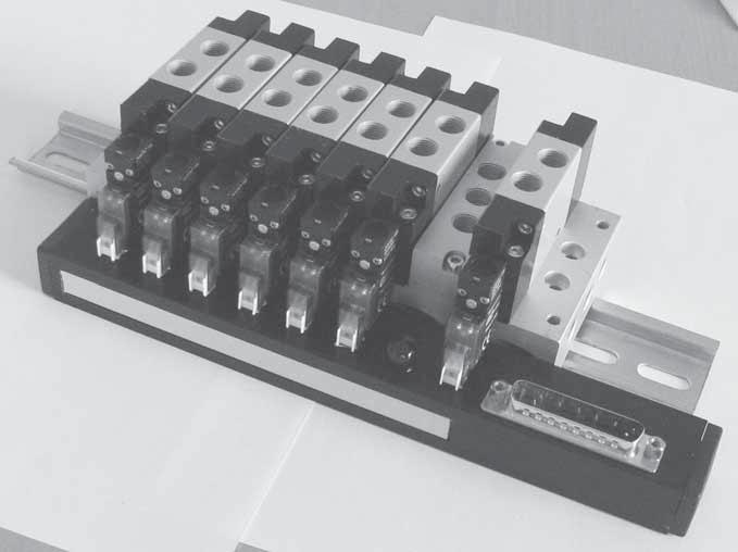 compatta compact basi modulari multiple sub-bases fissaggio delle sottobasi su barra omega manifold mounting on omega-profile G/8 G/4