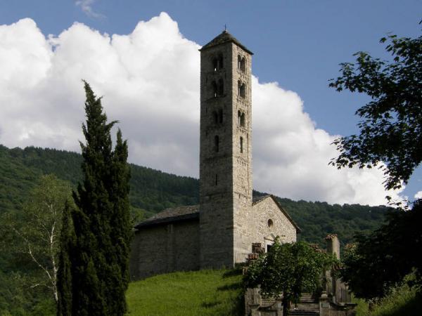 Chiesa di S. Alessandro - complesso Lasnigo (CO) Link risorsa: http://www.lombardiabeniculturali.
