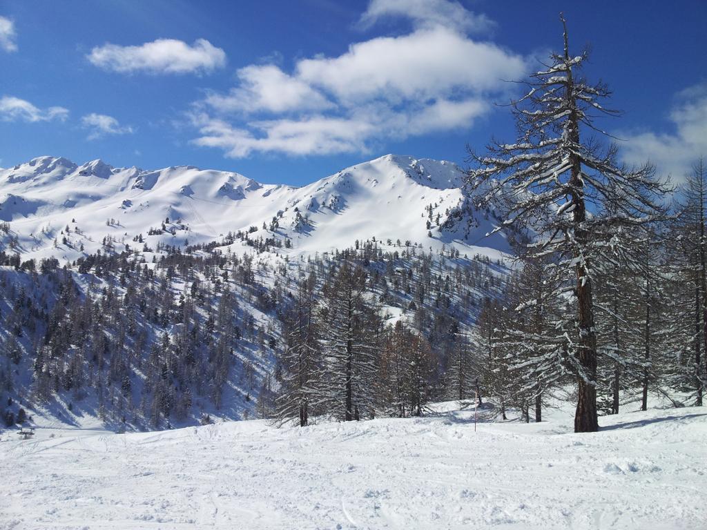 Il Clima in Piemonte Marzo 2014 In Piemonte il mese di Marzo 2014 è stato caratterizzato da temperature superiori rispetto alla norma e precipitazioni sostanzialmente in linea con la climatologia del