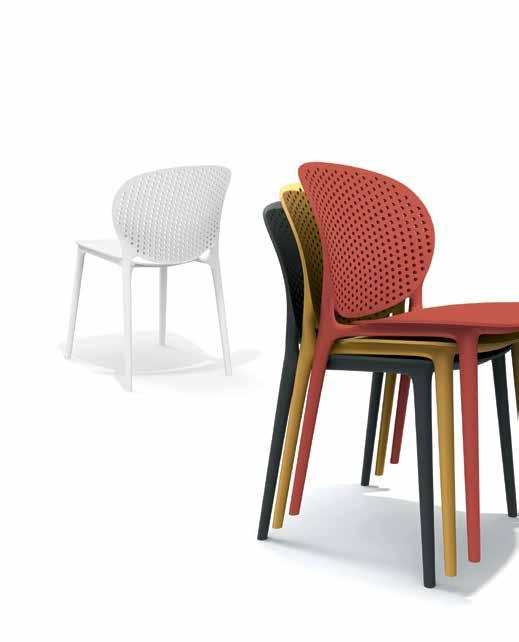 The expressiveness of the design appears in each line of Maylea, giving rise to a chair that fascinates immediately from any perspective.