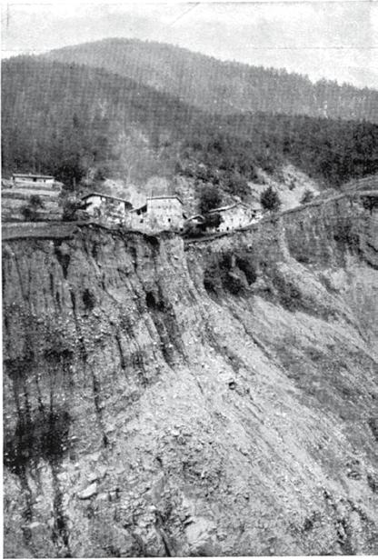 1 L identità istituzionale Nel 1966 un altra grande alluvione sconvolse il Trentino, in particolare la parte centro-orientale.