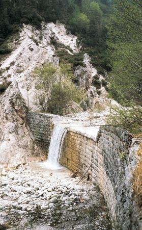 Il 2006 è anche l anno in cui la gestione delle risorse idriche provinciali sotto il profilo della sicurezza viene