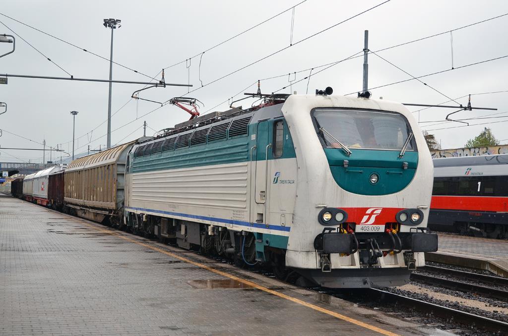 Locomotiva ad azionamento elettronico E.403.