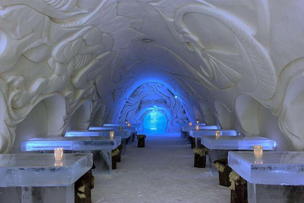Hotel ghiacciato nei pressi di Bucuresti in Romania (100
