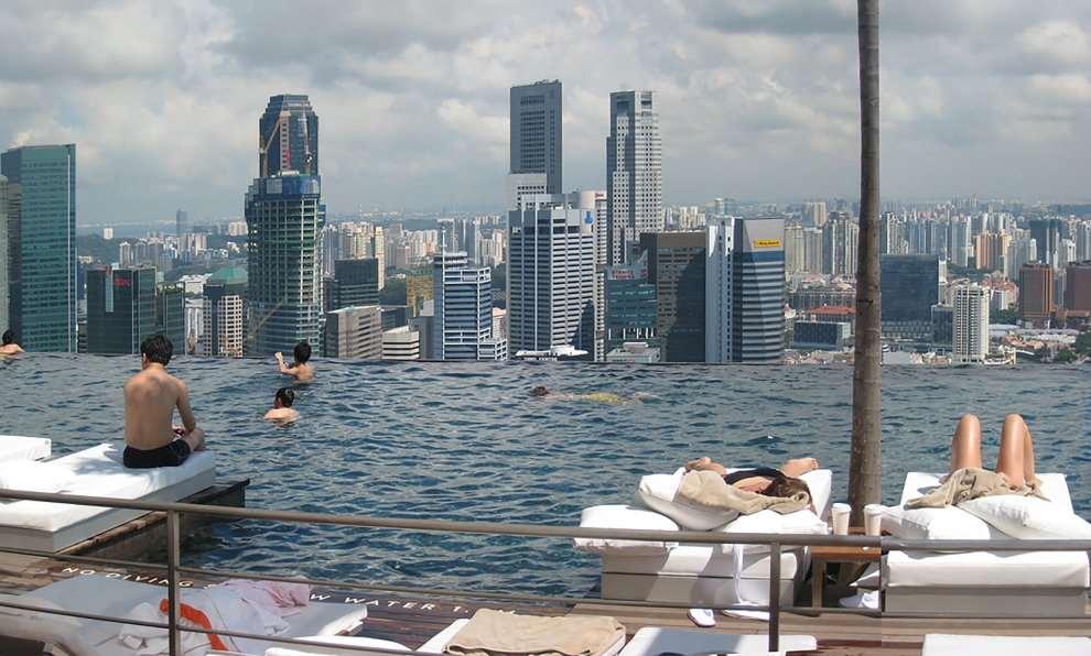 La piscina infinita del Marina Bay Sands, a Singapore (100