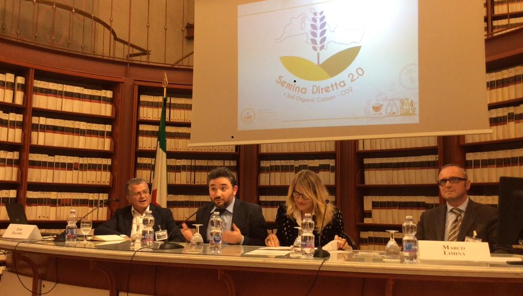 La sala del Refettorio della Biblioteca della Camera dei Deputati, ha ospitato il 30 novembre alle ore 16, il convegno Desertificazione: Children4soil per la biodiversità e la fertilità rigenerare il