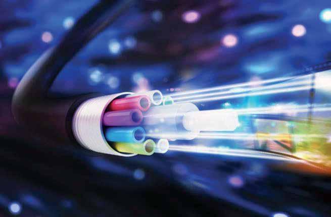 Cavi a fibre ottiche Grazie al costante progresso tecnologico e ai costi sempre più contenuti le fibre ottiche trovano oggi largo impiego nelle reti cablate di ogni dimensione.