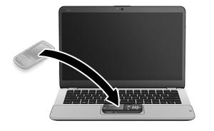 2. Avvicinare il più possibile le due antenne NFC. Un segnale acustico avverte che il riconoscimento tra le antenne è avvenuto. NOTA: L'antenna NFC sul computer in uso si trova sotto il TouchPad.
