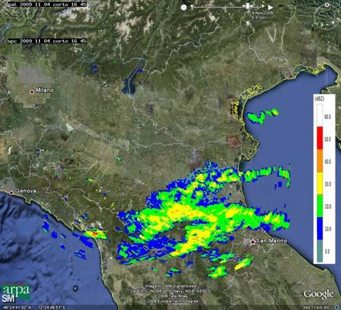 Mappe di riflettività del 03/11/2009 alle 16:45 UTC (in alto a sinistra) e alle 18:15 UTC (a destra).