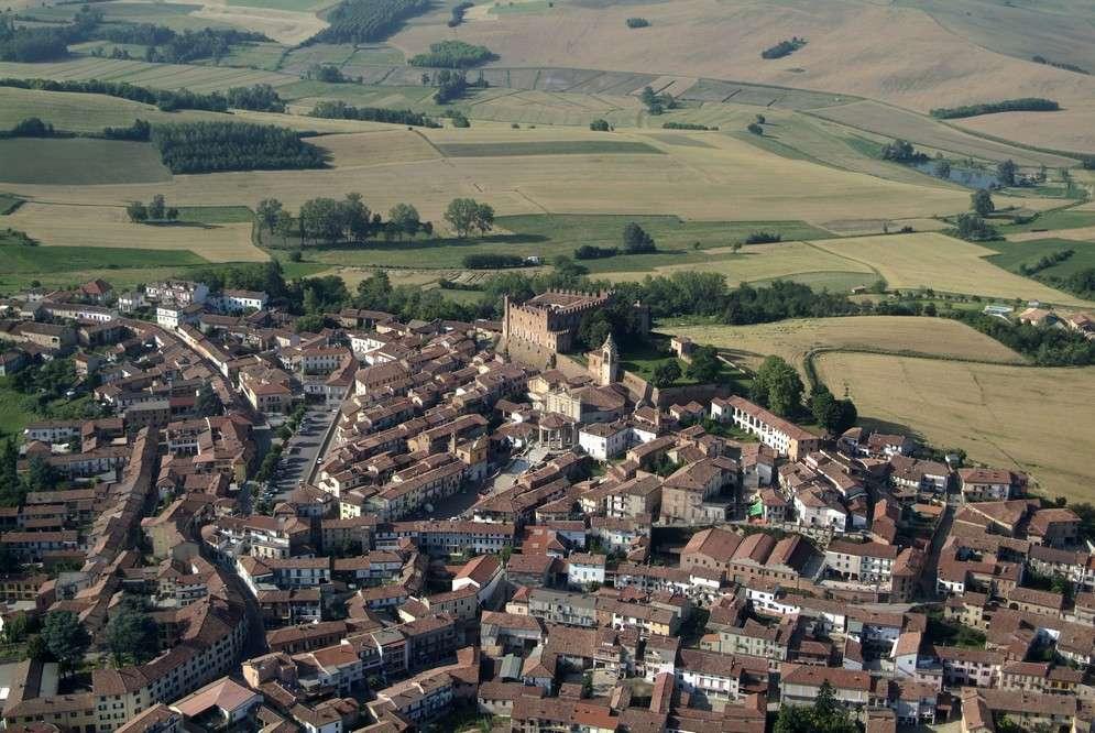 Convenzione UNESCO patrimonio immateriale (2003) PROMUOVERE L EDUCAZIONE EDUCAZIONE relativa alla PROTEZIONE degli spazi naturali e ai luoghi della memoria,, la cui esistenza è necessaria ai fini