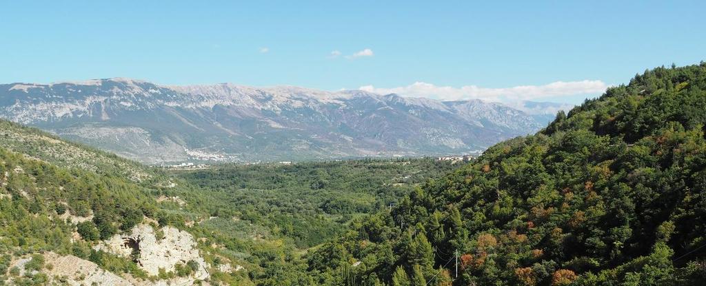 IL VENTAGLIO DELLE TERRE PELIGNE : PERCORSO ARCHEOLOGICO E GEOLOGICO IN AREE MONTANE INTERNE (APPENNINO ABRUZZESE, ITALIA) TOMMASO PIACENTINI 1, MARIA CARLA SOMMA 2, SONIA ANTONELLI 2, ENRICO