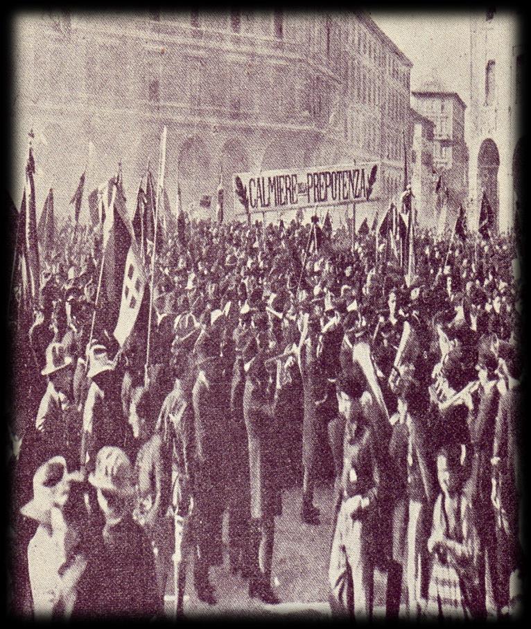 I FATTI DI PALAZZO D ACCURSIO (BOLOGNA) 1920 Mussolini conduce i Fasci a Bologna per scontrarsi con i Socialisti che stanno manifestando.