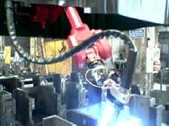 Tutta la produzione è automatizzata dal taglio dei profilati alla saldatura, eseguita con macchine robotizzate.