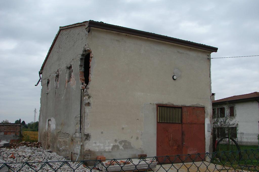 CENSIMENTO FABBRICATI NON PIU FUNZIONALI ALLE ESIGENZE DEL FONDO AGRICOLO N. 33 riferimento edificio (vedi TAV.