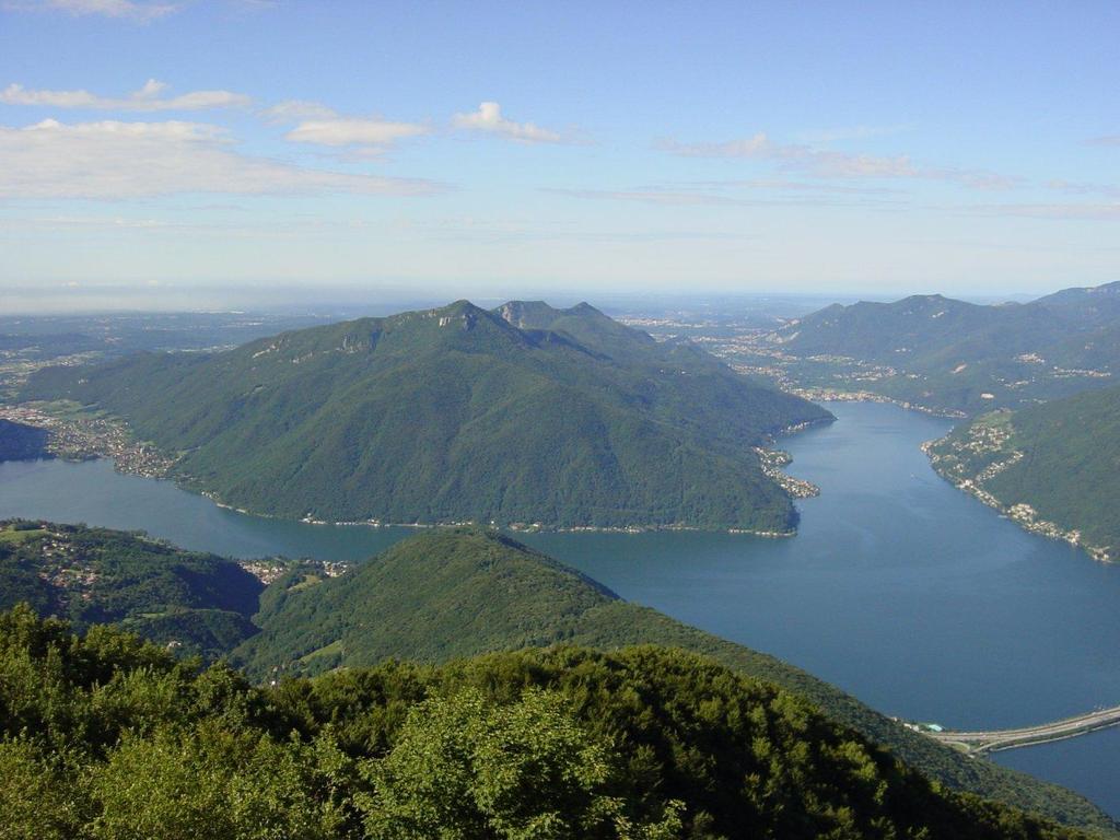 Monte San Giorgio, (VA) 2010 I siti del Triassico lombardo, scoperti nella prima metà del XIX secolo, sono noti non solo a livello italiano, ma mondiale.