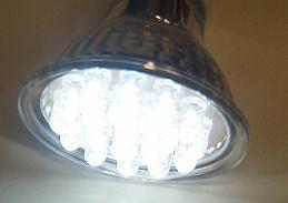 lampadine Costo Consumo 10000 1 5,2 22 Totale 27,2 Resa 100 W Lampadine ad