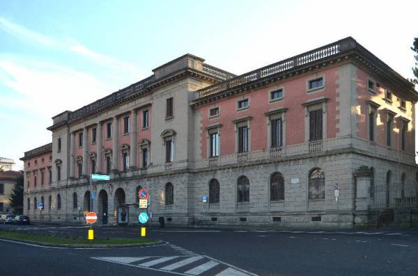 Palazzo dell'amministrazione Bergamo (BG) Link risorsa: http://www.lombardiabeniculturali.