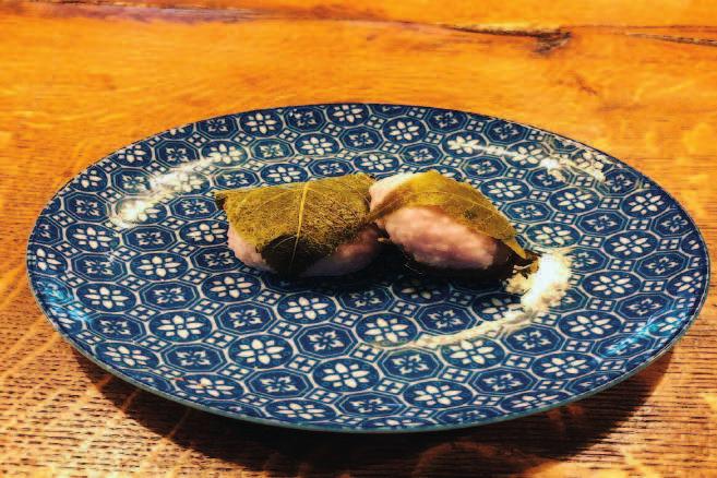 giapponese di riso ripieno di marmellata di Azuki avvolto
