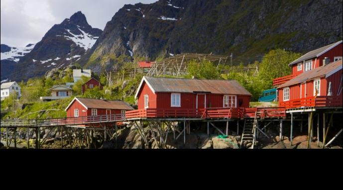 it Le Incantevoli Isole Lofoten Durata 6 giorni, 5 notti QUOTE A PARTIRE DA: 1067 Descrizione del tour Un viaggio davvero emozionante da Tromso a Bodo