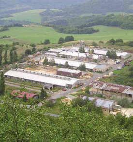 MANIFATTURA TRADIZIONALE 106 107 I nostri pavimenti in legno nascono nella moderna sede di produzione HAIN, nella città