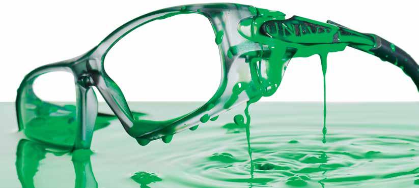 OCCHIALICORRETTIVI Massima praticità di utilizzo per la linea di occhiali correttivi che presenta modelli comodi e leggeri forniti di lenti graduate, permettendo anche a chi soffre di difetti visivi