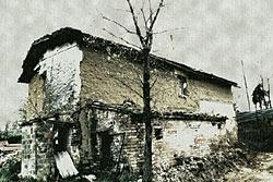 ABRUZZO CASA D ORAZIO IN MASSONE La casa di terra in Abruzzo è una costruzione prevalentemente rurale legata alla vita contadina.