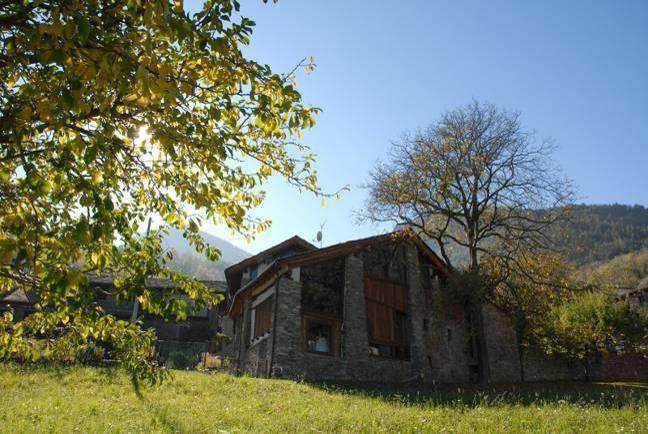 Assessorato agricoltura e risorse naturali Aree protette Maison Bruil Introd La Maison Bruil di Introd è un'antica casa a funzioni concentrate, uno dei maggiori esempi dell architettura rurale del