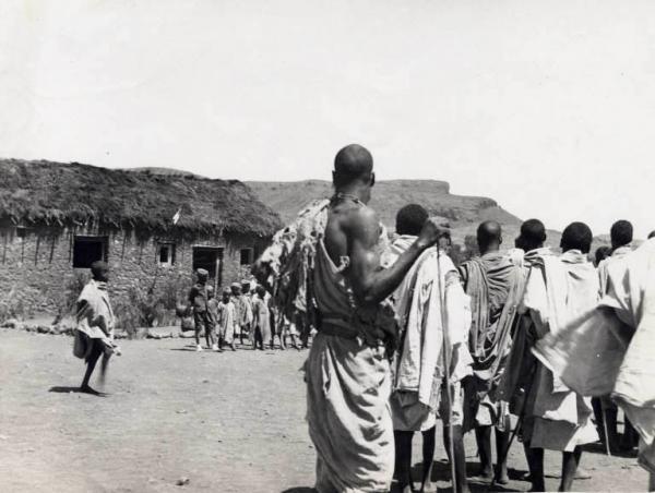 Campagna di Etiopia - Bambini di Socotà Non identificato (studio) Link risorsa: http://www.lombardiabeniculturali.