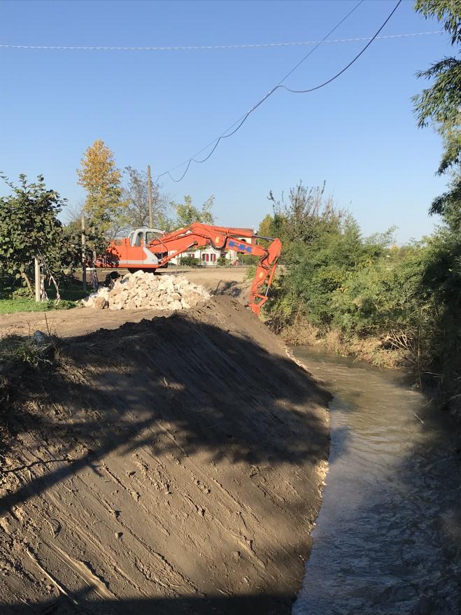 - ROGGIA DEL MOLINO, sistemazione spondale per un tratto di