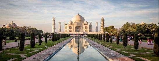 India del Nord Il triangolo d'oro e Varanasi Particolare Taj Mahal 9 giorni / 7 notti Partenze 2019 Partenza con Accompagnatore dall' Italia Dal 07 al 15 Aprile Dal 06 al 14 Ottobre 1.